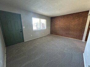 Building Photo - 605 Ewing Ave