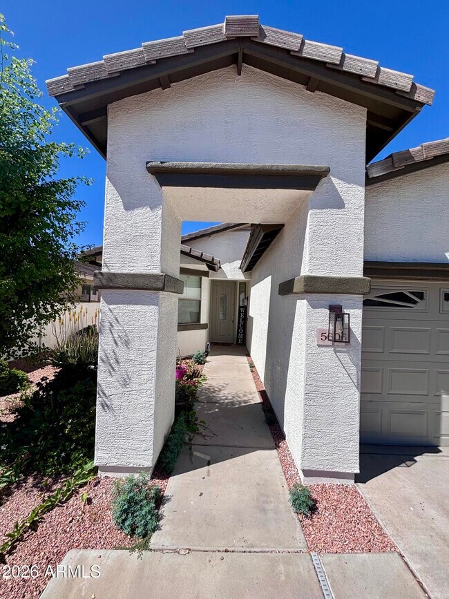 Building Photo - 5606 W St Anne Ave