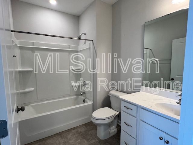 Building Photo - 1105 Commack Dr