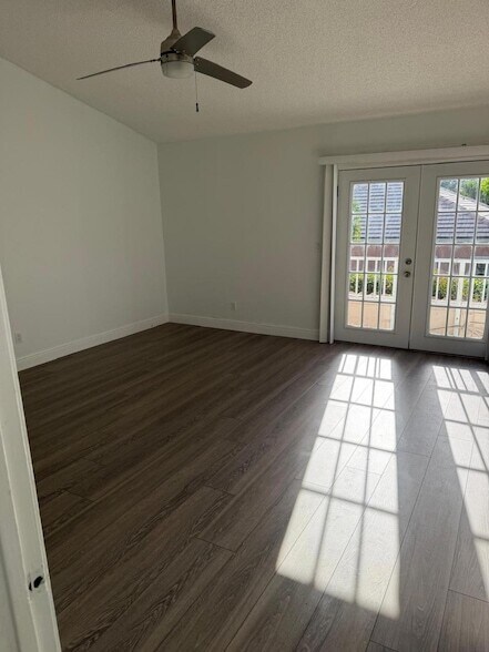 Building Photo - 10939 W Broward Blvd