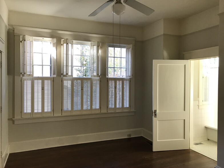 Bedroom with Bath to right - 18 Avery Dr NE