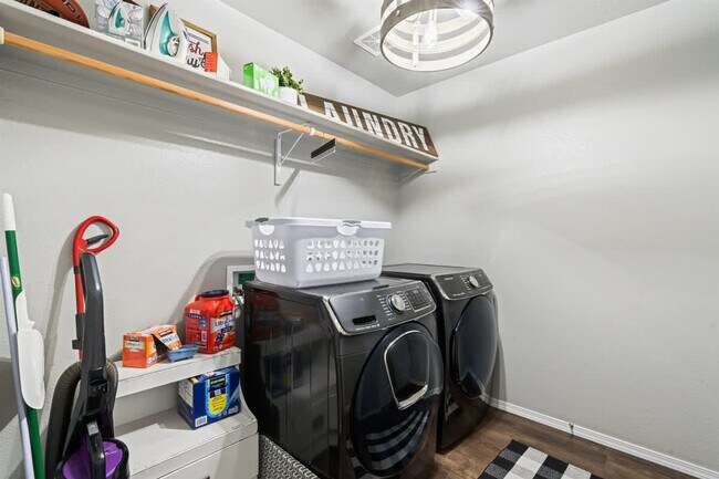 Building Photo - 17541 Mountain Springs Ave