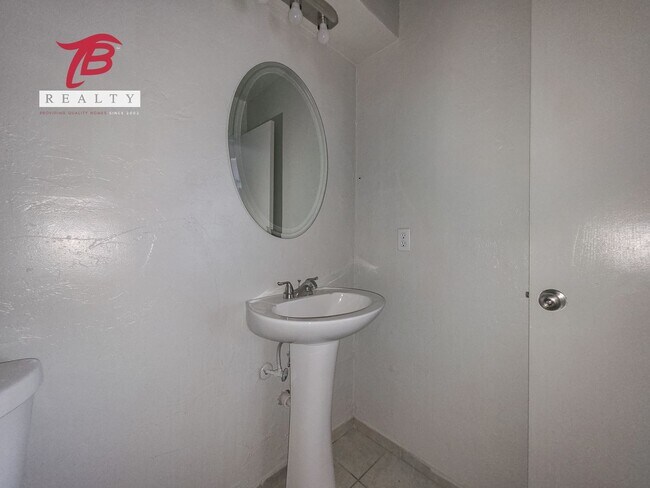 Building Photo - 6811 Lyrewood Ln