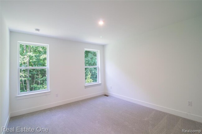 Building Photo - 49530 Coldwater Rdg Dr