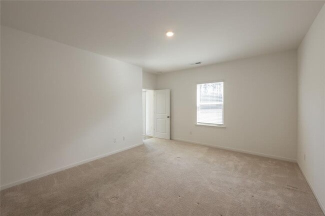 Building Photo - 895 Gelderland Dr