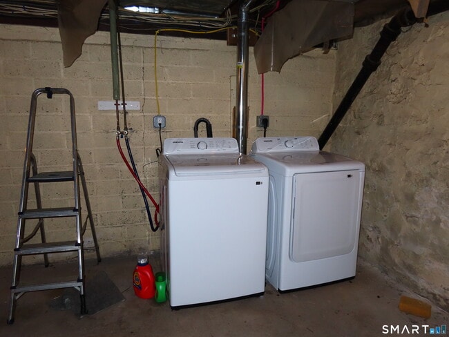 Building Photo - 40 Winter St