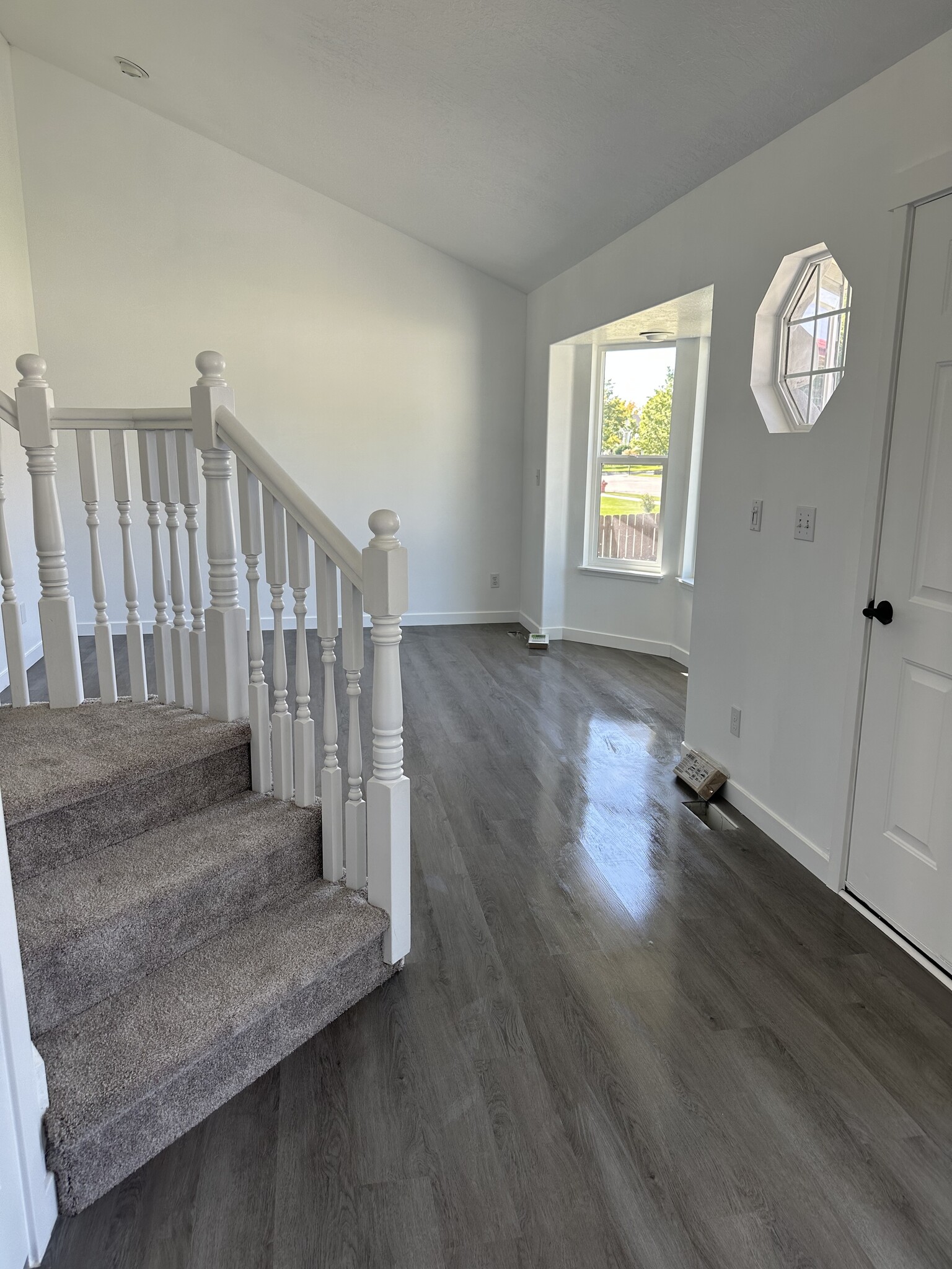 Building Photo - 614 N 550 E