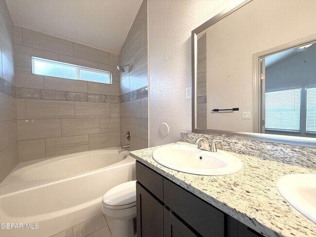 Building Photo - 12396 Polo Norte Dr
