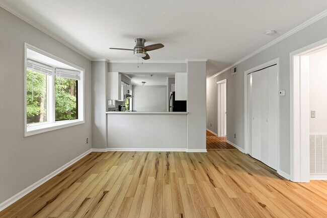 Building Photo - Asheville Condo Rental-Racquet Club