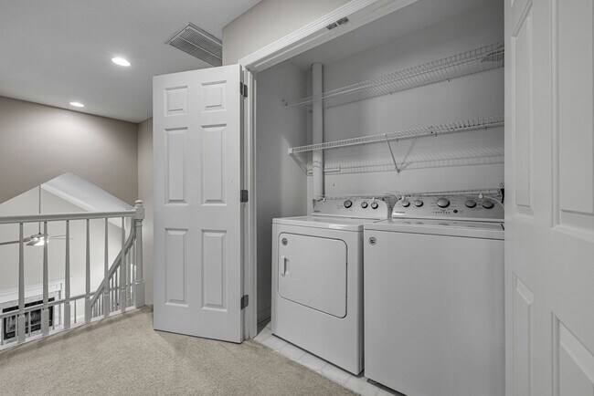 Building Photo - Spotless home in sought after Fieldstone Farms!