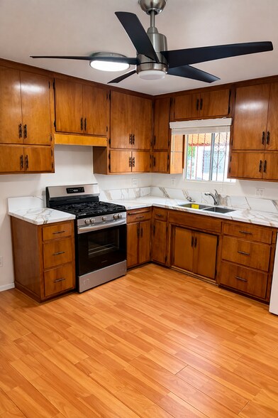 Kitchen - 151 W 88th St