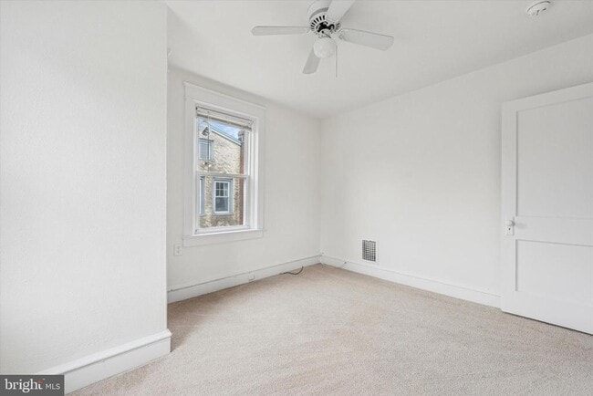 Building Photo - 10 W Jefferson St