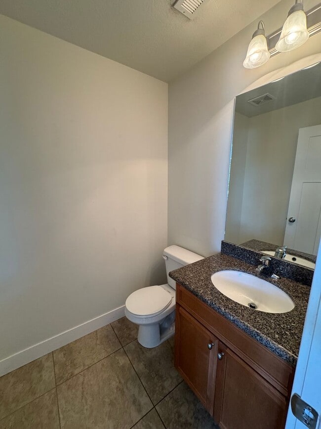 Building Photo - 12771 Park Rim Ct