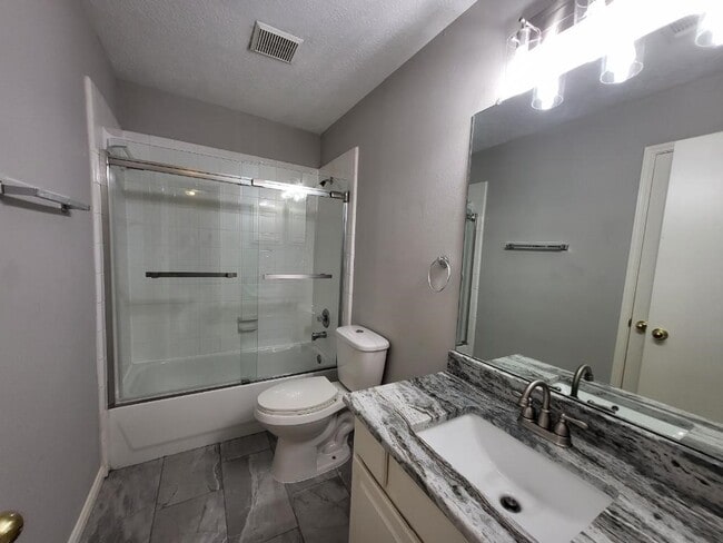 Building Photo - 20402 Westfield Pkwy Dr