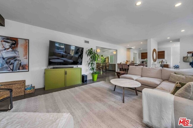 Building Photo - 3436 S Centinela Ave