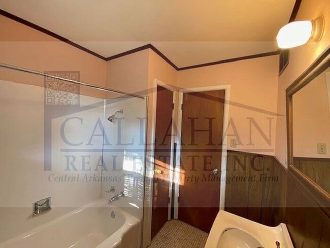 Building Photo - Lakewood 3 bedroom Home