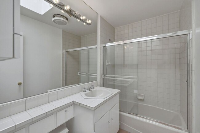Building Photo - Upgraded 4 Bed, 2 Bath Home on Charming Tree Lined Street in Desirable Crescent Park