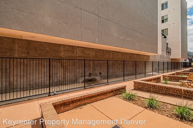 Building Photo - 2 br, 2.5 bath House - 1473 27th Street