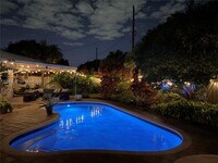 Building Photo - 1561 NE 47th St