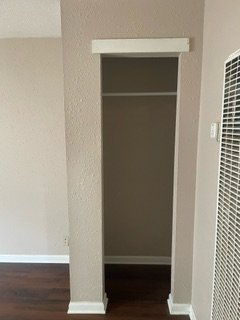 Building Photo - WASHER/DRYER IN UNIT! SECTION 8 APPROVED! ...