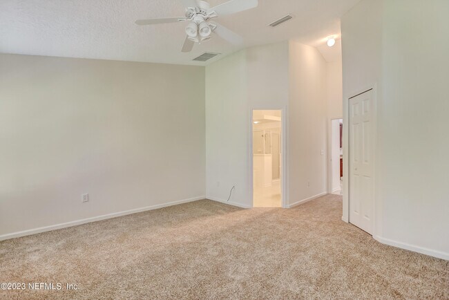 Building Photo - 608 Birchbark Trail