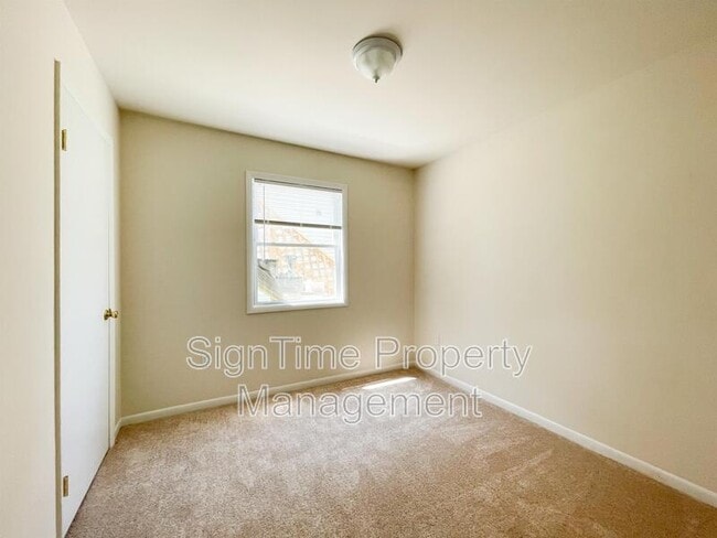 Building Photo - 227 Wakefield Rd