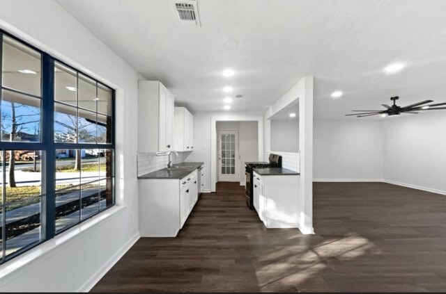 Building Photo - 469 W Fulton St