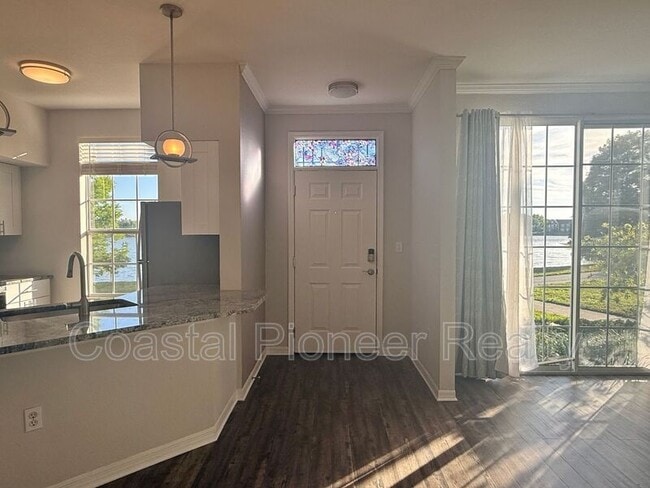 Building Photo - 9068 Lake Chase Island Way