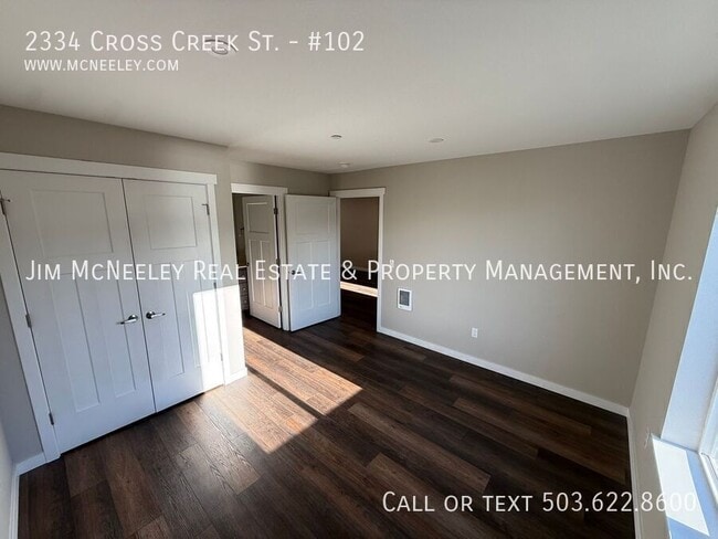 Building Photo - 2334 Cross Creek St
