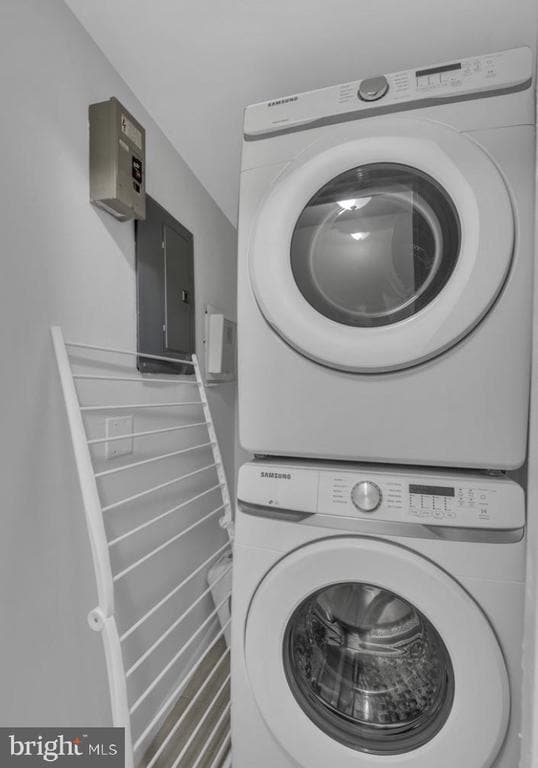 Building Photo - 11232 Chestnut Grove Square