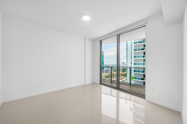 Building Photo - 488 NE 18th St