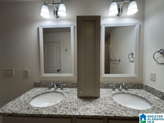 Building Photo - 4008 Lennox Rd