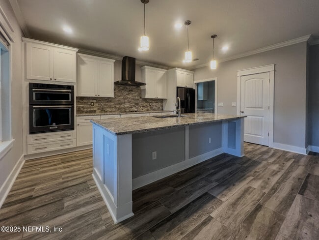 Building Photo - 4325 Appleton Ave