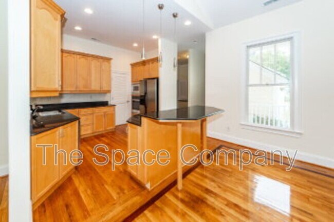 Building Photo - 1150 Quick Rabbit Loop