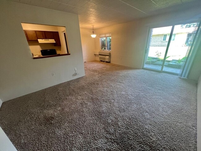 Building Photo - 1 Bedroom 1 Bath-Moon Township