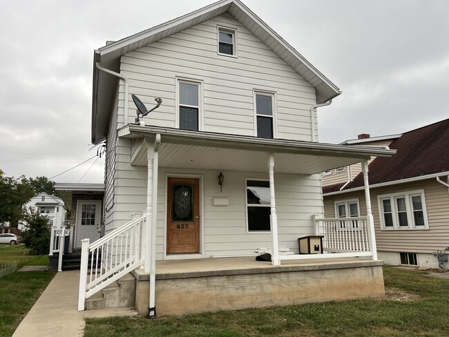 Building Photo - 627 S Wayne St