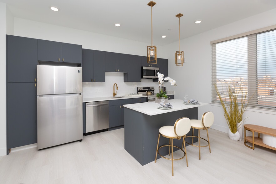 The Caroline 520 S Caroline St Baltimore MD 21231 Apartment Finder