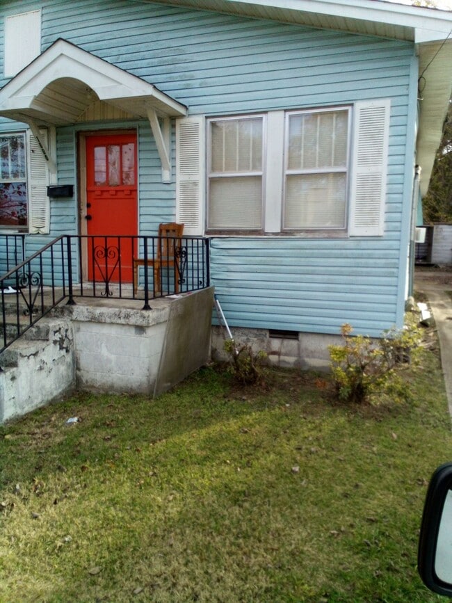 Current front of home - 1600 South Street