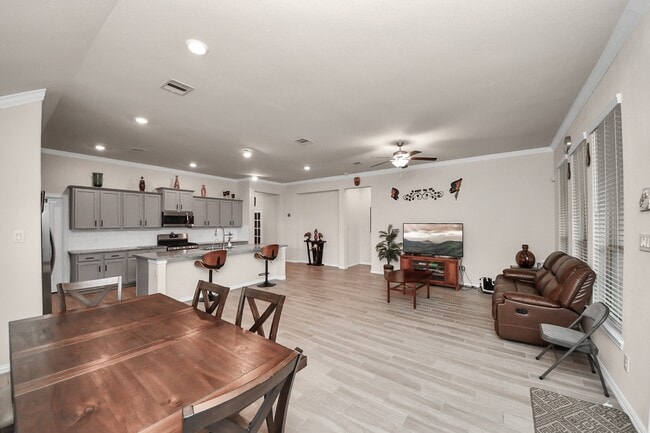 Building Photo - 28634 Monarch Cliffs Dr