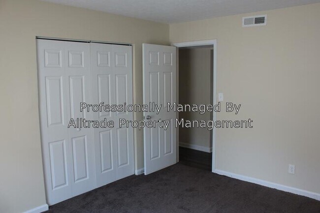 Building Photo - 2020 Peabody Ln