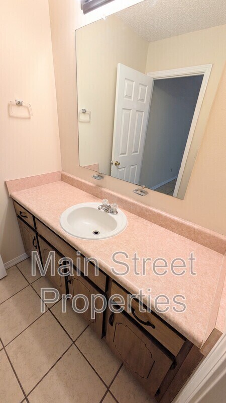 Building Photo - 1485 Pine Ln Dr