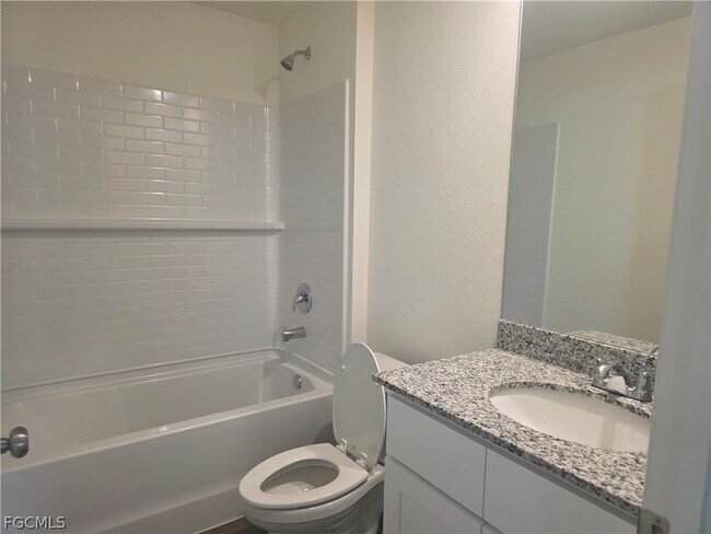 Building Photo - 878 Friendship Cir