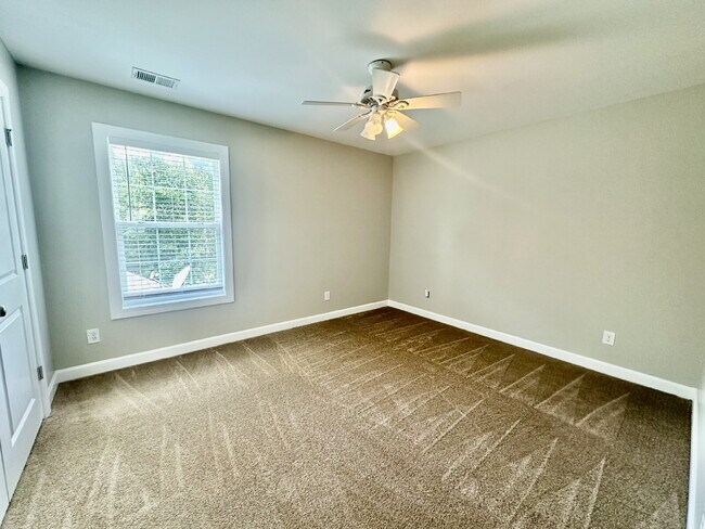 Building Photo - Spacious Four-Bedroom Home with a Bonus Room in Lawton Station!
