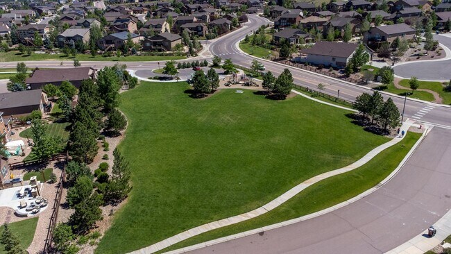 Building Photo - Beautiful 6 bedroom, 3 1/2 bathroom, 3-car garage - solar panels & EV charger available NOW!