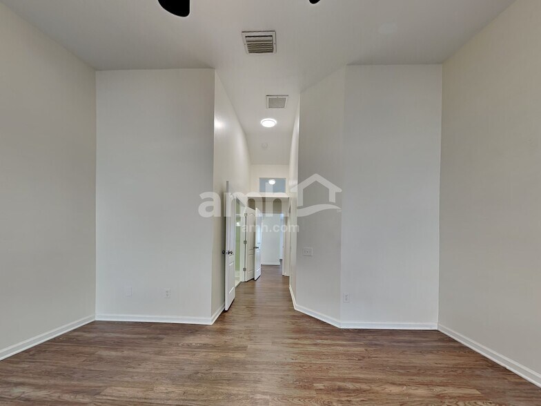 Building Photo - 11340 Misty Isle Ln