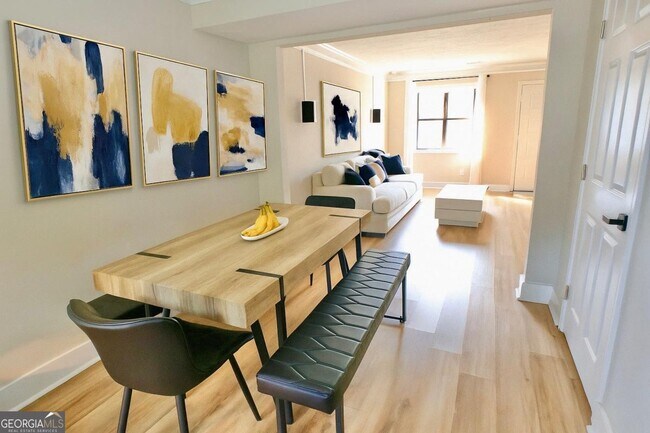 Building Photo - 1101 Magical Way