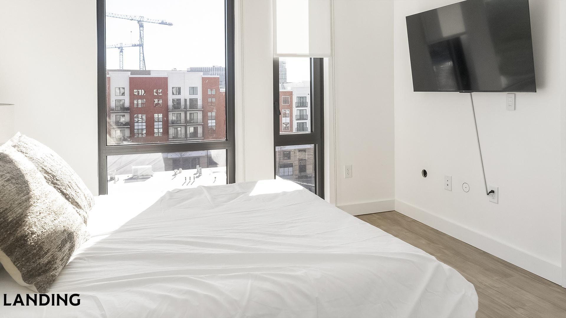 Building Photo - 1007 S Mint St