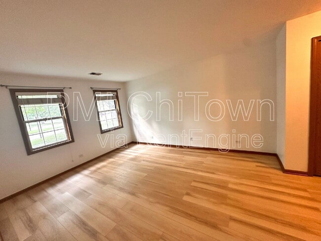 Building Photo - 225 Charleston Ct