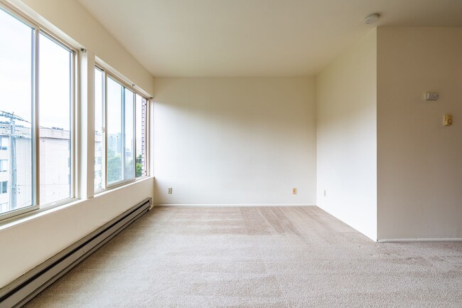 Interior Photo - Kelo