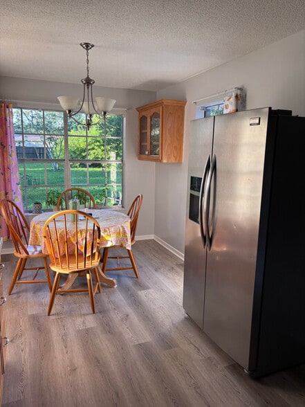 Building Photo - 7541 Coleridge Rd